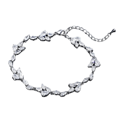 Elegantes Armband mit funkelnden Zirkonia-Steinen