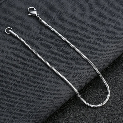 Minimalistisches Edelstahlarmband mit Schlangenkette