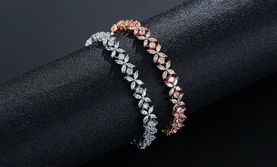 Strahlende Eleganz – Armband mit funkelnden Zirkonia-Steinen