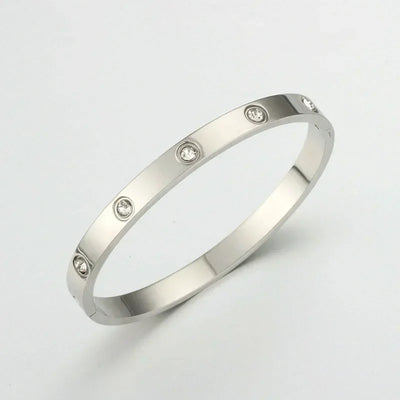 Luxuriöse Armreif-Kollektion mit Zirkonia