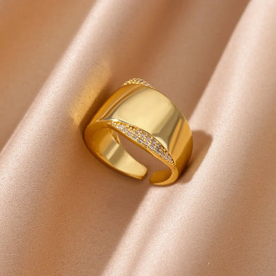 Goldene Ringe mit Zirkonia – Strahlende Eleganz für jeden Anlass