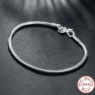 Zeitlose Schönheit: Schlangenarmband aus 925er Silber