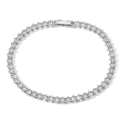 Tennisarmband mit funkelnden Zirkonia-Steinen