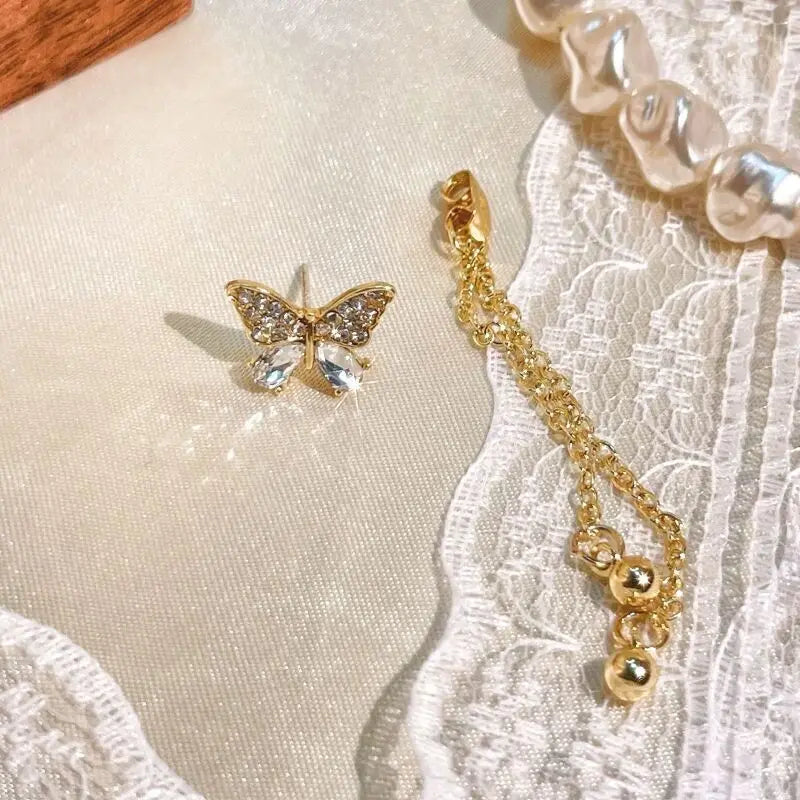 Schmetterlingszauber Ohrringe mit goldenen Ketten