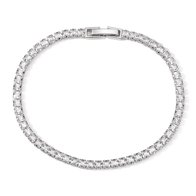 Tennisarmband mit funkelnden Zirkonia-Steinen