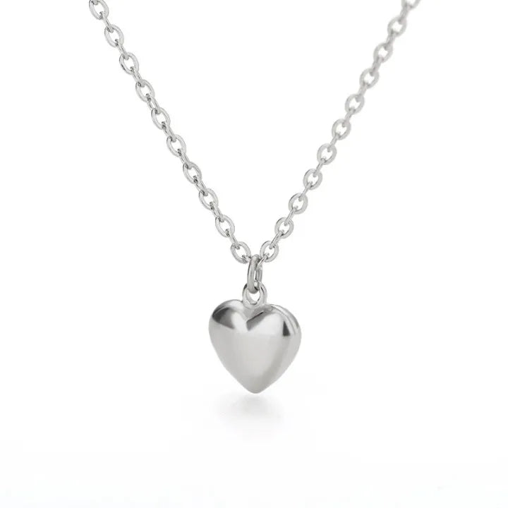 Infinity-Halskette mit Herzen und Kristallen – Unendliche Liebe