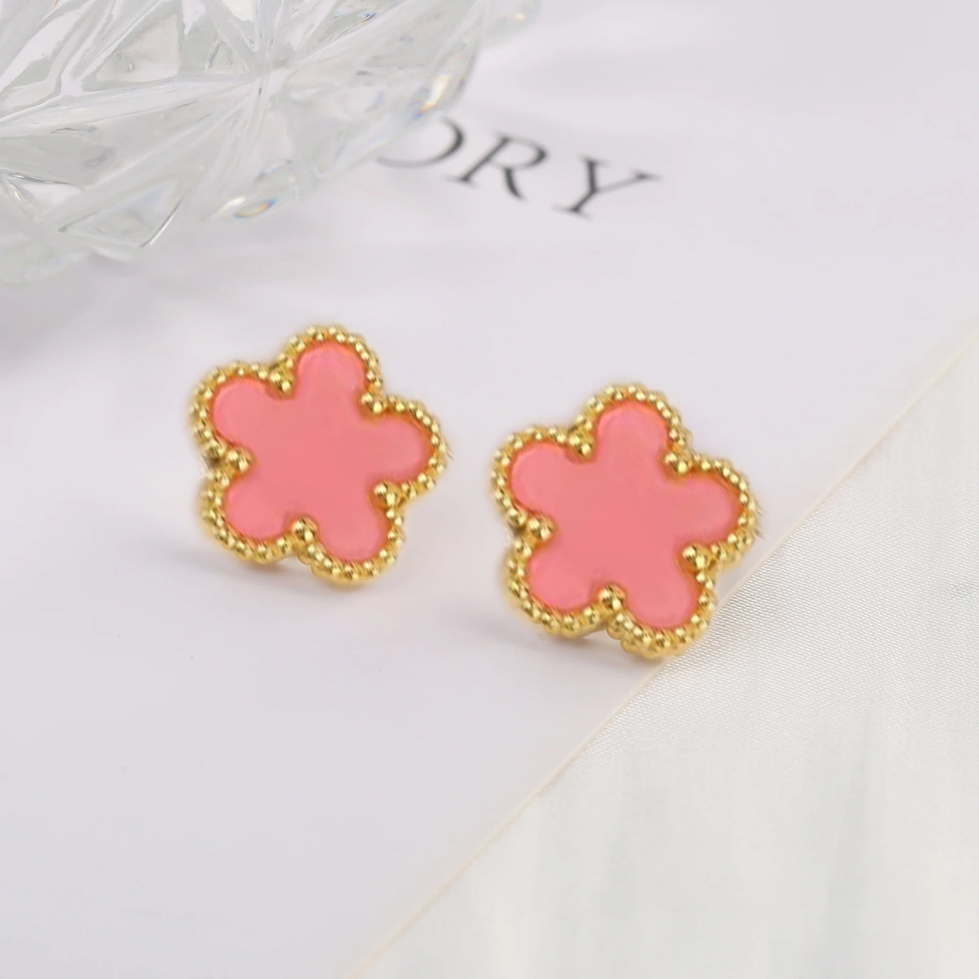 Mystische Blüten Ohrringe – Schwarzglanz-Edition