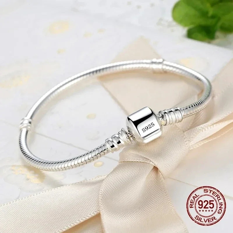 Zeitlose Schönheit: Schlangenarmband aus 925er Silber