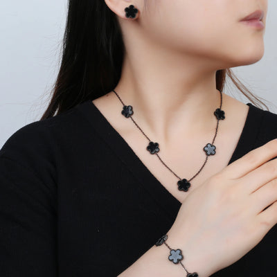 Mystische Blüten Ohrringe – Schwarzglanz-Edition