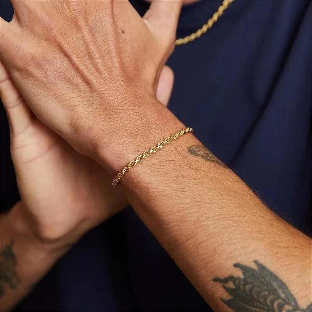 Klassisches geflochtenes Armband in Gold