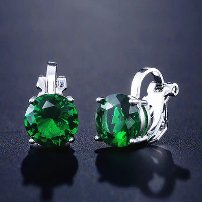 Klassische Eleganz – Goldene Zirkonia-Ohrringe