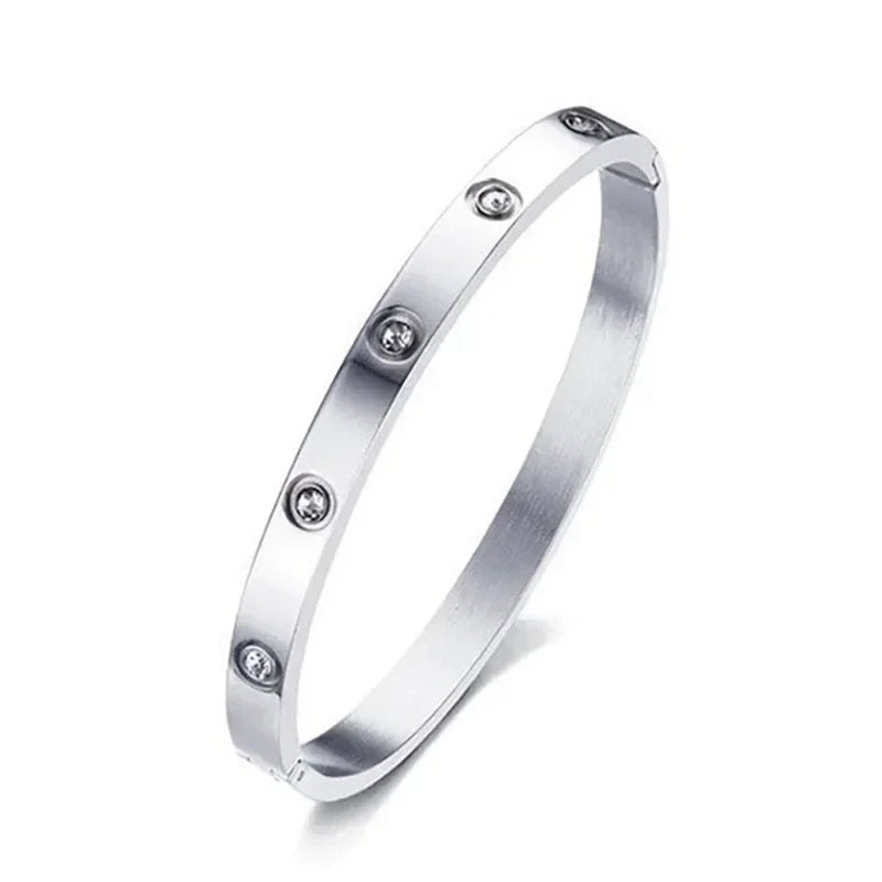 Luxuriöse Armreif-Kollektion mit Zirkonia